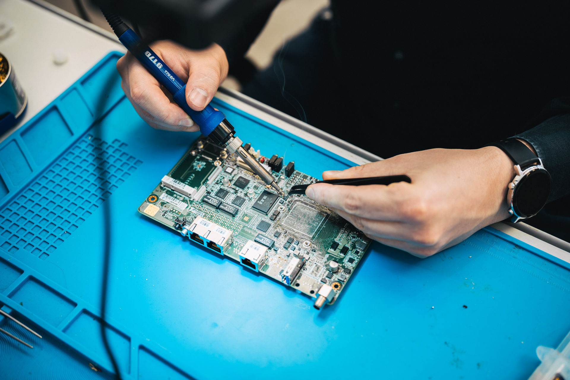 Technische Arbeitssituation im IT-Service von hcsystem.